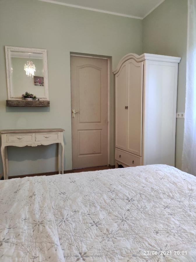 Boutigue City House With Terrace And Garden Free Parking 리가 외부 사진