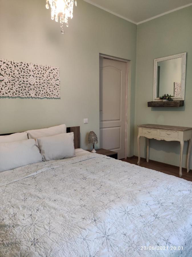 Boutigue City House With Terrace And Garden Free Parking 리가 외부 사진